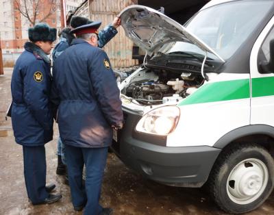 В рязанских исправительных колониях осмотрели транспорт